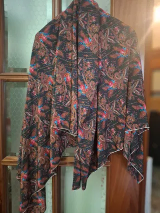 Tessuto fantasia floreale nero multicolor