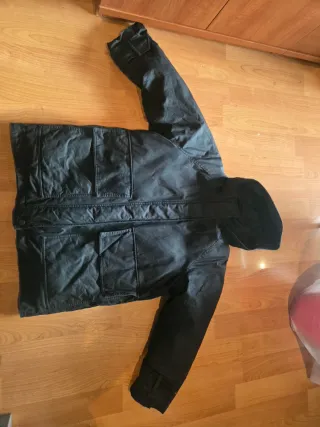 Cazadora combinada negra talla M