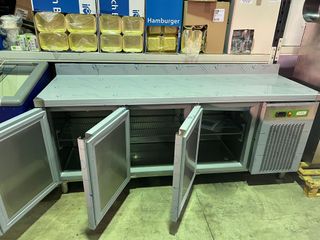 Bajo mostrador refrigerado 200cm