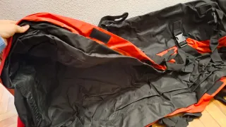 Funda protectora AOAFUN negra y roja