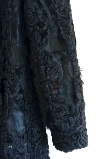 OPPORTUNITÀ: Cappotto in pelle di Astrakan con design esclusivo