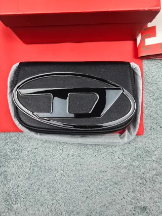 Borsa Diesel nera con tracolla e set