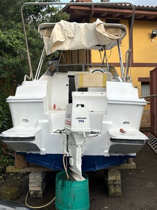 Casco de barco en venta