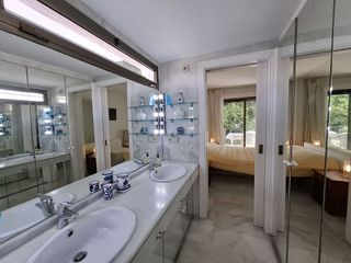 Piso en venta en Puerto Banús en Marbella