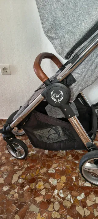 ARRUE EKO Silla de paseo gris con manillar marrón