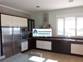 Chalet en venta en Villamayor