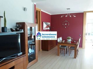 Chalet en venta en Villamayor