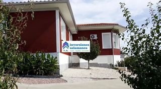 Chalet en venta en Villamayor