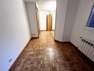 Piso en alquiler en La Paz en Madrid
