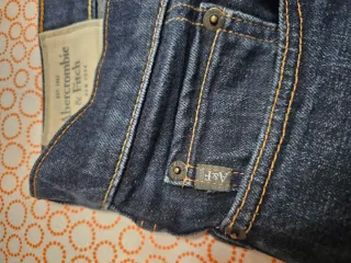 Pantalón vaquero Abercrombie & Fitch
