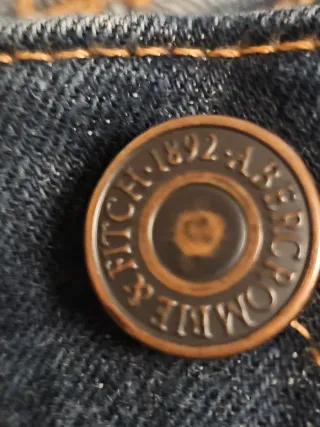 Pantalón vaquero Abercrombie & Fitch