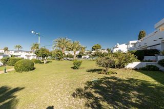 Piso en venta en Los Naranjos - Las Brisas en Marbella