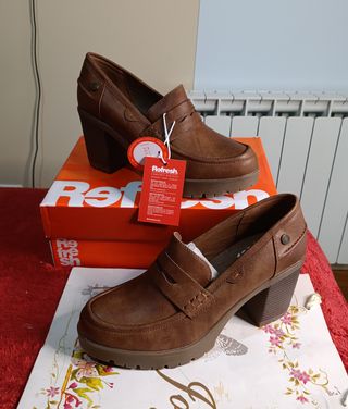 Mocasines Refresh tacón marrón Comfort Biotech 41