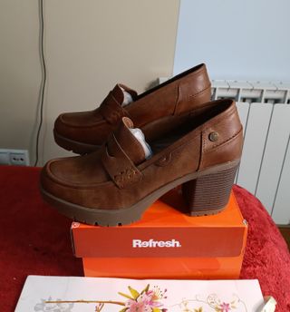 Mocasines Refresh tacón marrón Comfort Biotech 41