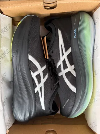 Asics Gel Nimbus 27 Negro/Plata 43.5