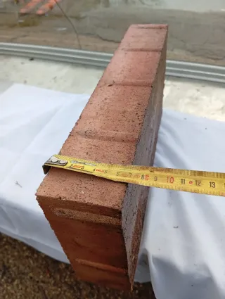 Ladrillo de construcción