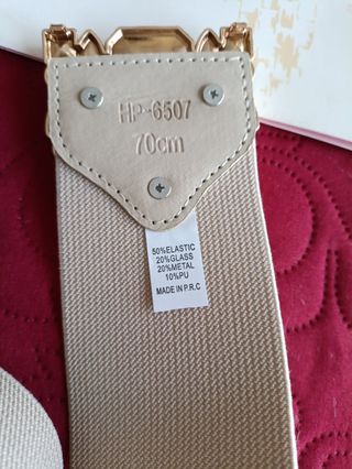 Cinturón elástico beige ancho con pedrería