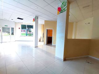 Local comercial en alquiler en Barrio Alto - San Félix - Oliveros - Altamira en Almería