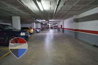 Garaje en venta en Teatinos en Málaga