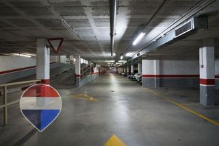 Garaje en venta en Teatinos en Málaga