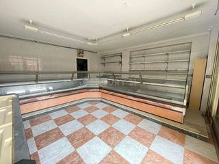 Local comercial en venta en Polígono Cartuja – La Paz en Granada