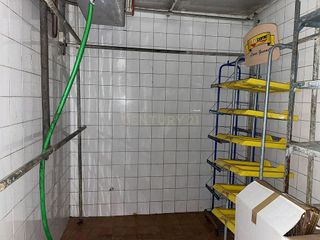 Local comercial en venta en Polígono Cartuja – La Paz en Granada