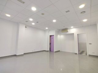 Local comercial en venta en La Luz - El Torcal en Málaga