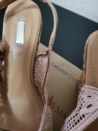 Sandalia cuña verano beige