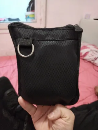 Borsa piccola da uomo nera