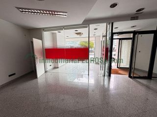 Local comercial en venta en Zona Fernández Ladreda en Pontevedra