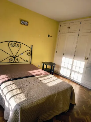 Preciosa habitación muy amplia y luminosa