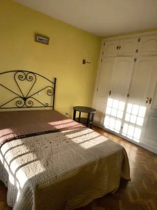 Preciosa habitación muy amplia y luminosa