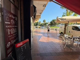 Bar en venta en Plaça Catalunya en Prat de Llobregat, El