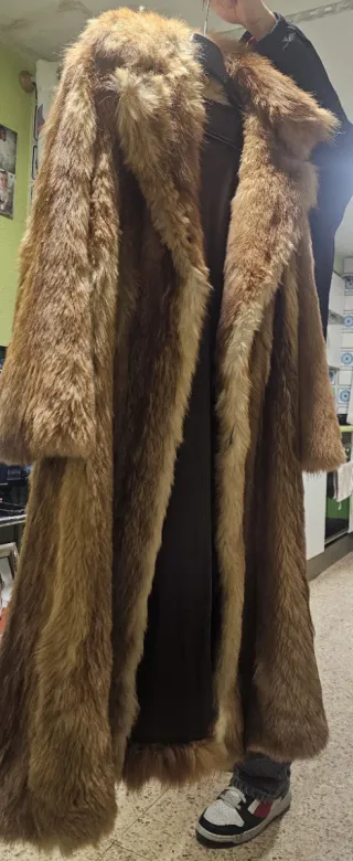 Abrigo largo de piel