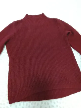 Jersey burdeos T.S, manga abullonada.