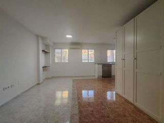 Local comercial en venta en Gamarra - La Trinidad en Málaga