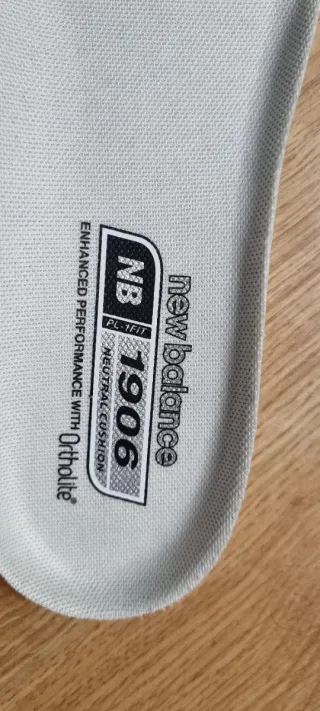 Zapatillas New Balance 1906 Gris