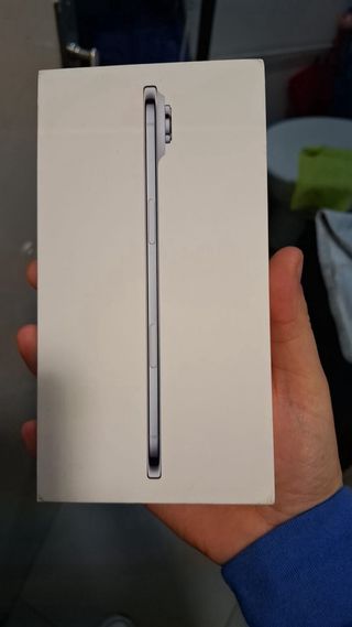 iPhone 17 Air (Apple)