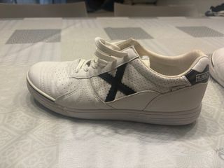 Zapatillas Munich Fútbol Sala Blancas Negras