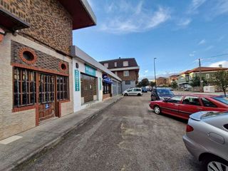 Local comercial en venta en Tanos en Torrelavega