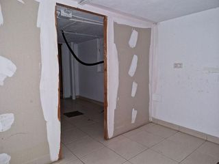 Local comercial en venta en Tanos en Torrelavega