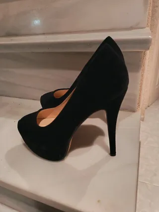 Zapatos de tacón negros