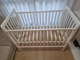 Culla in legno bianco