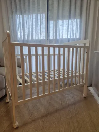 Culla in legno bianco