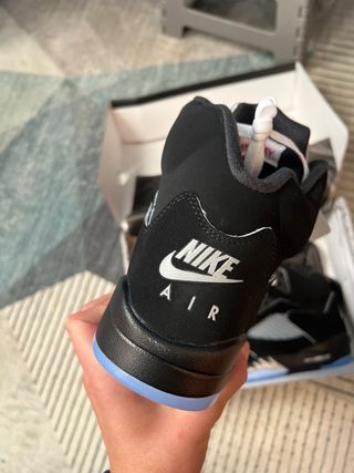 Jordan 5 Black Metallic