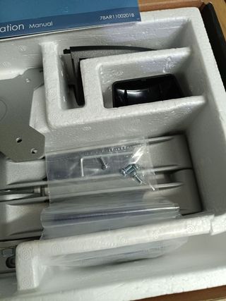 Tronje AR210 - Soporte de Pared para monitores de 15 a 24 Pulgadas o Mayores hasta máx. 12 kg, inclinable, Extensible Vesa 75/100