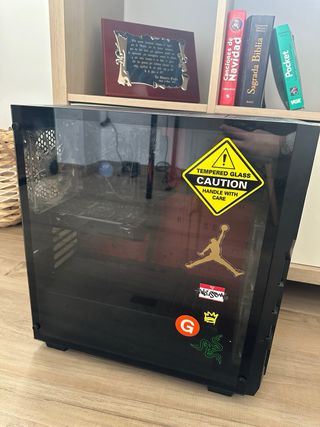 Caja PC Gamer Negra