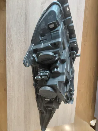 Faro Izquierdo Renault Laguna 3