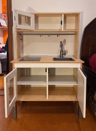 Cocinita de juguete IKEA regulable