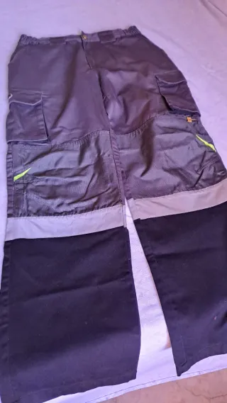 Pantalones de trabajo grises y negros